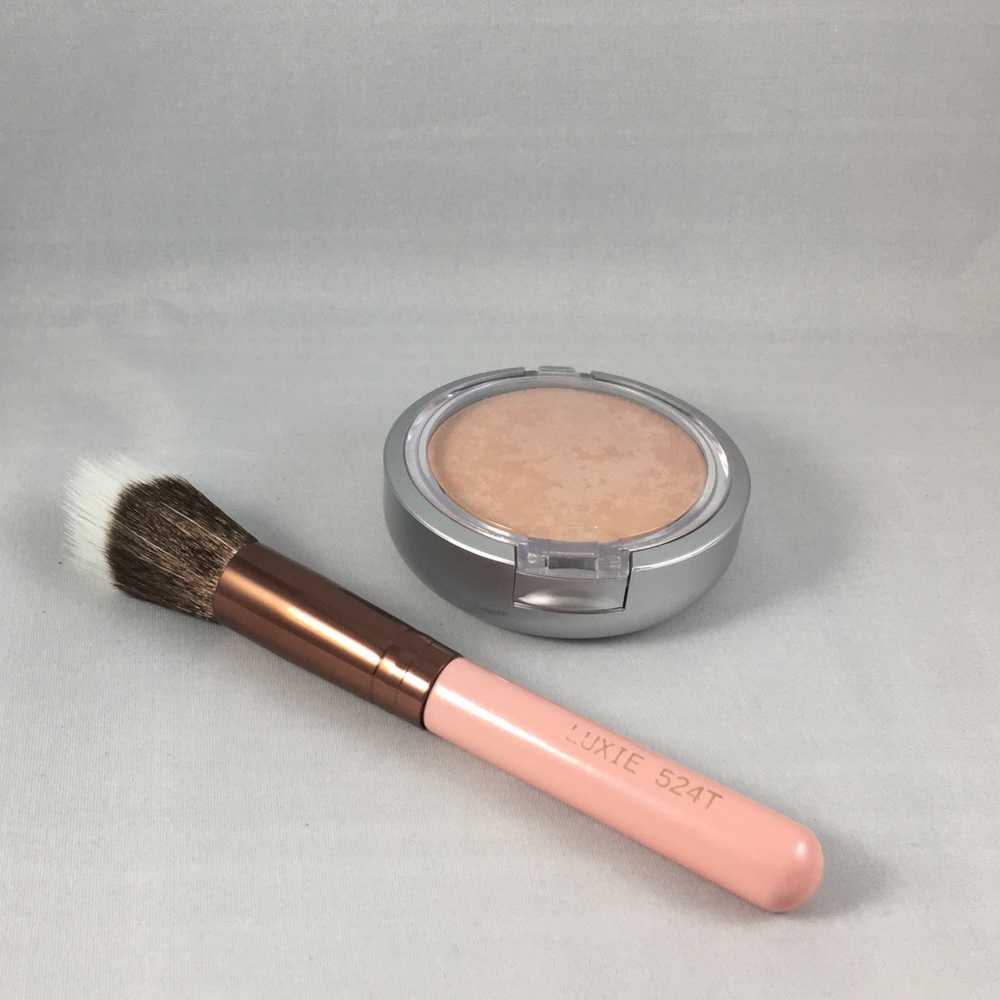 New Luxie Brush 524T & Physician's Formula Blush